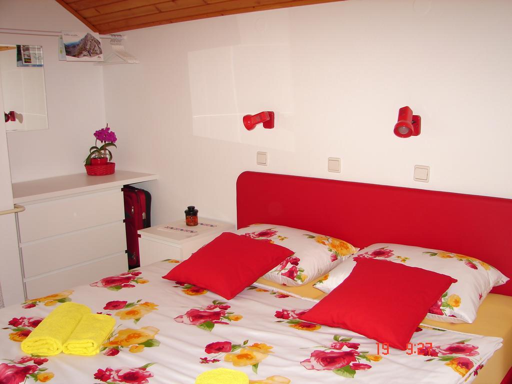 Apartma Zvan Bled Bagian luar foto